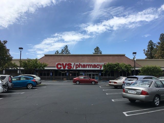 Pavlina Plaza Shopping Center